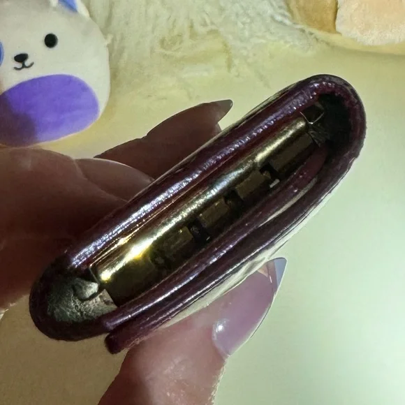 Louis Vuitton Pomme D'Amour Monogram Vernis Multicles Four Ring Key Holder - Picture 5 of 13